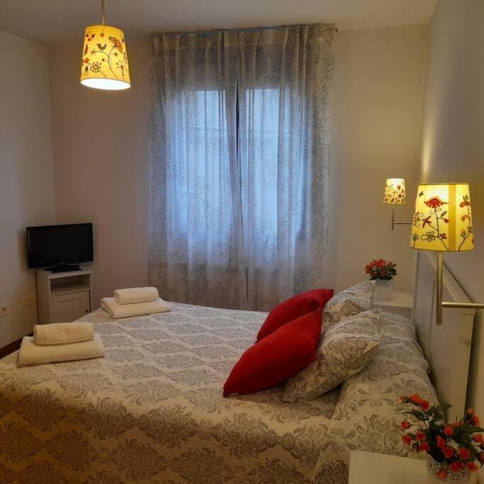 Precioso Apartamento A Pie De Montanas Y Playas Carrena de Cabrales Luaran gambar