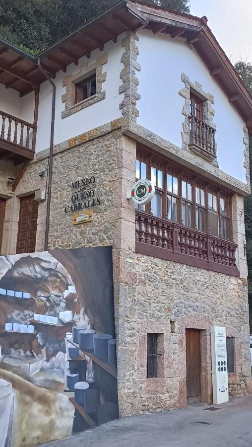 Precioso Apartamento A Pie De Montanas Y Playas Carrena de Cabrales Luaran gambar